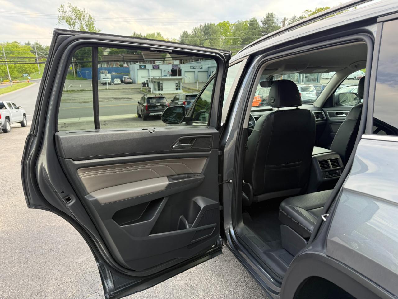 Volkswagen Atlas V6 SE w/Technology 4MOTION 2022