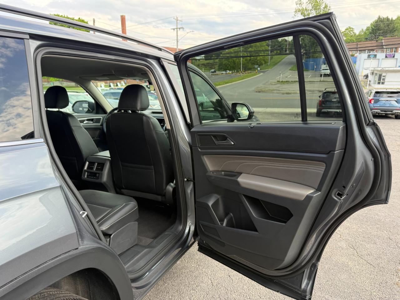 Volkswagen Atlas V6 SE w/Technology 4MOTION 2022