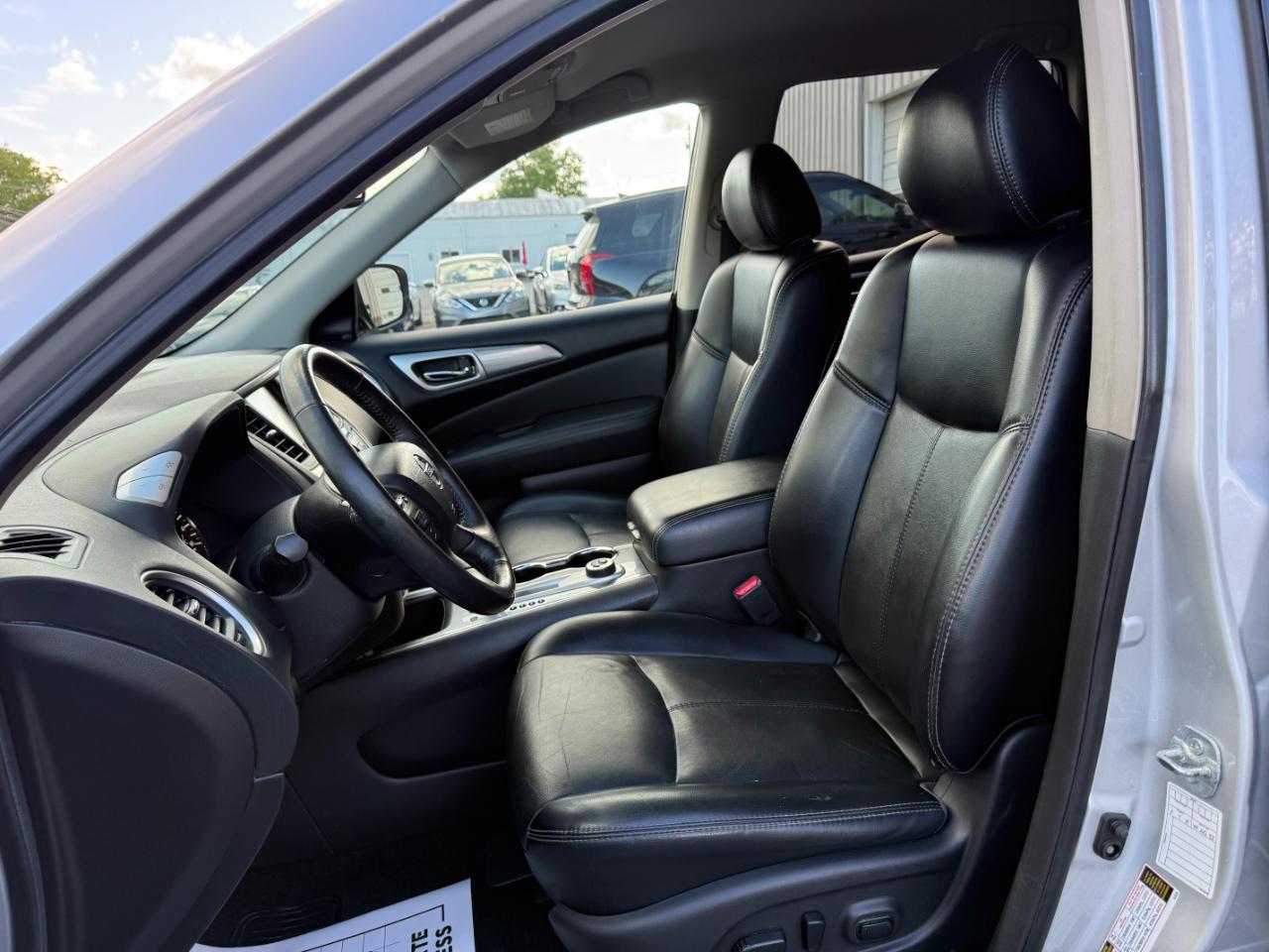 Nissan Pathfinder SL 4WD 2019