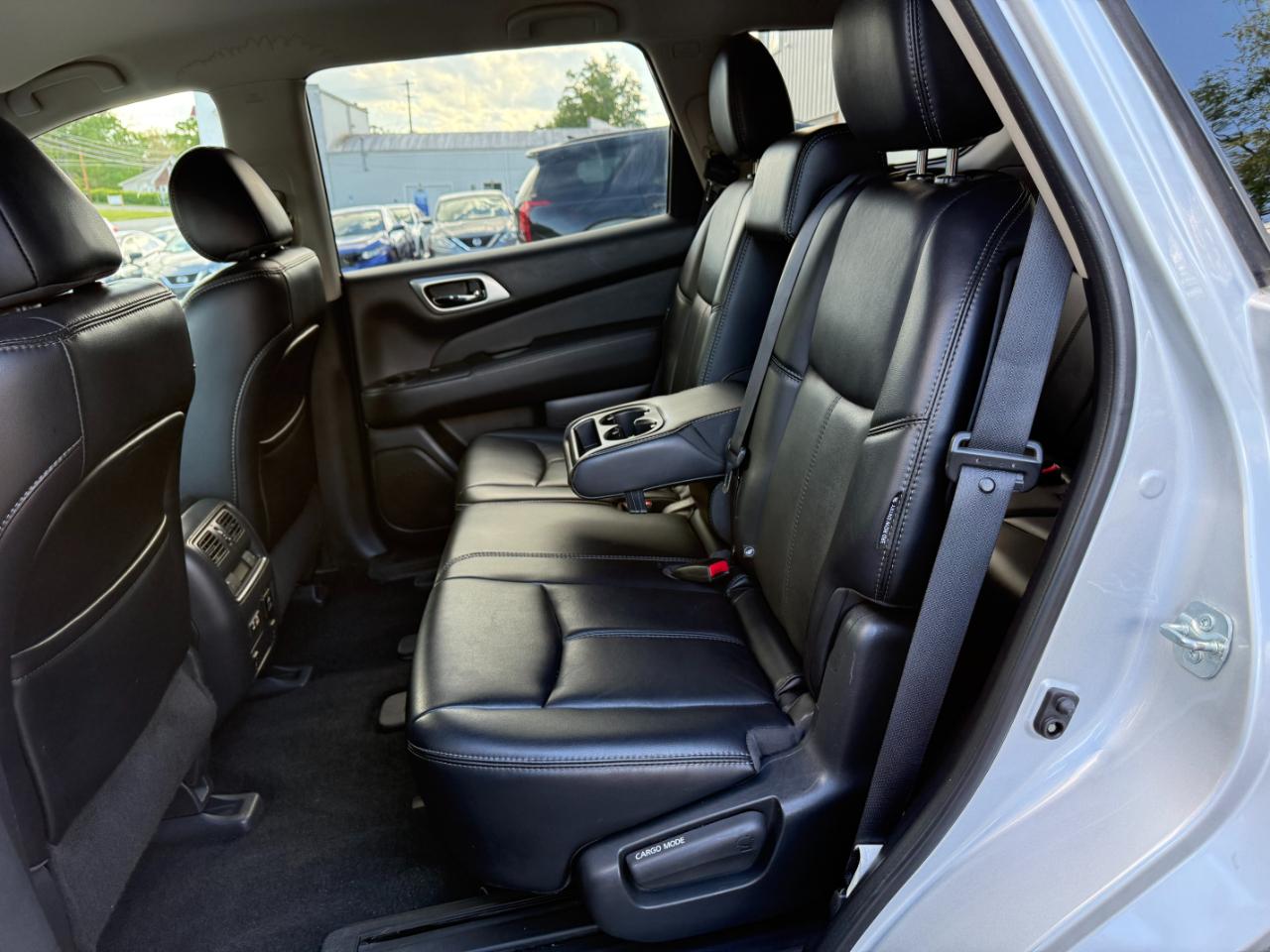 Nissan Pathfinder SL 4WD 2019