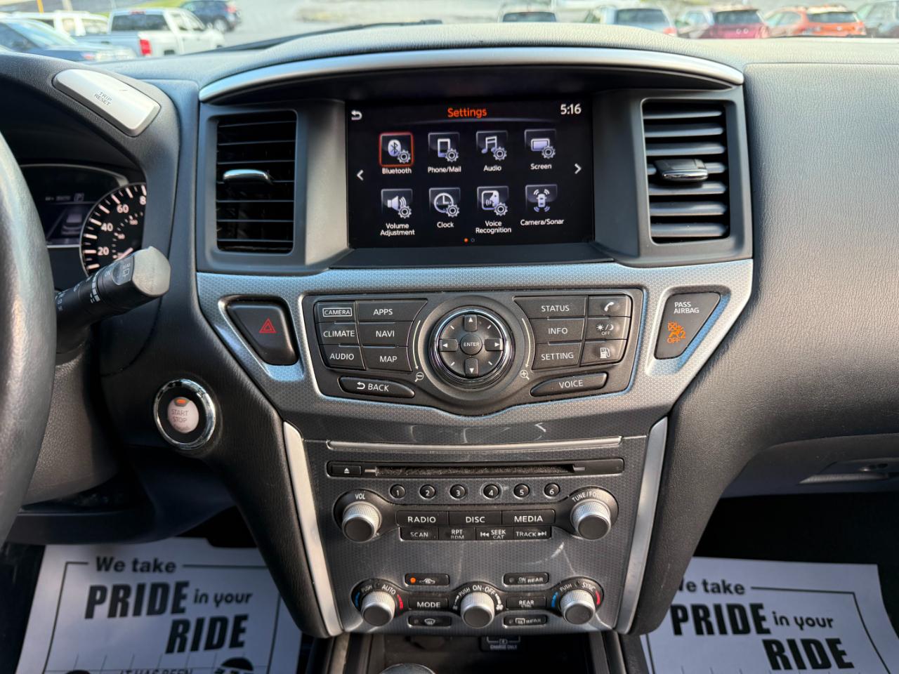 Nissan Pathfinder SL 4WD 2019