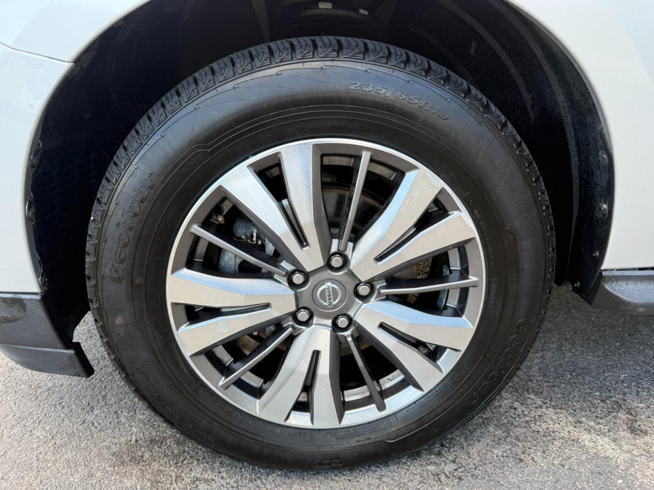 Nissan Pathfinder SL 4WD 2019