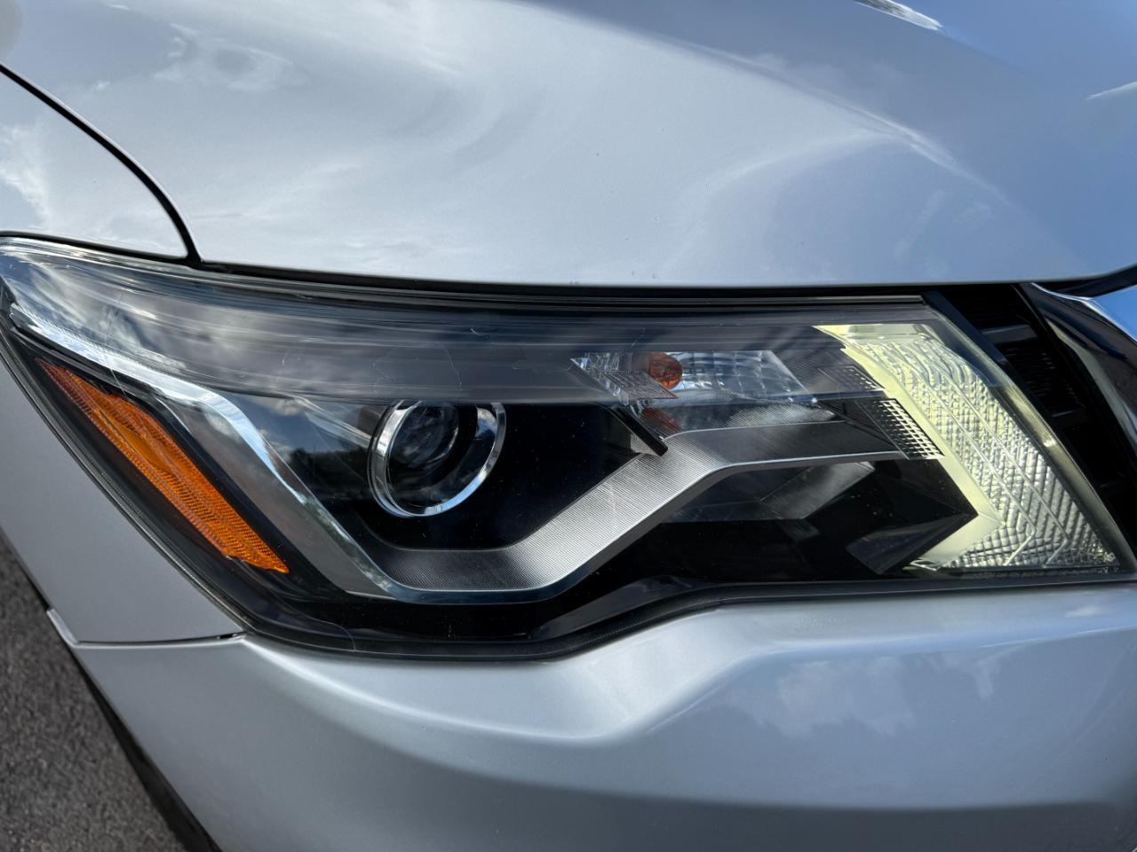 Nissan Pathfinder SL 4WD 2019