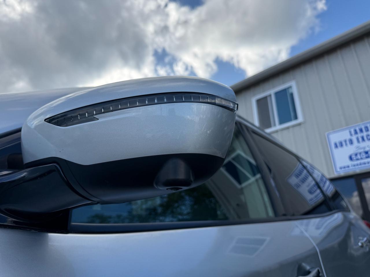 Nissan Pathfinder SL 4WD 2019