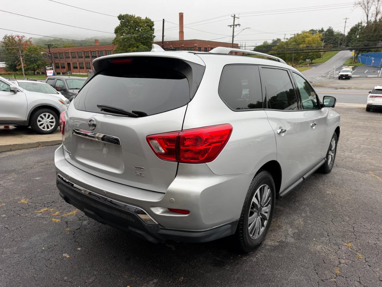Nissan Pathfinder SL 4WD 2019