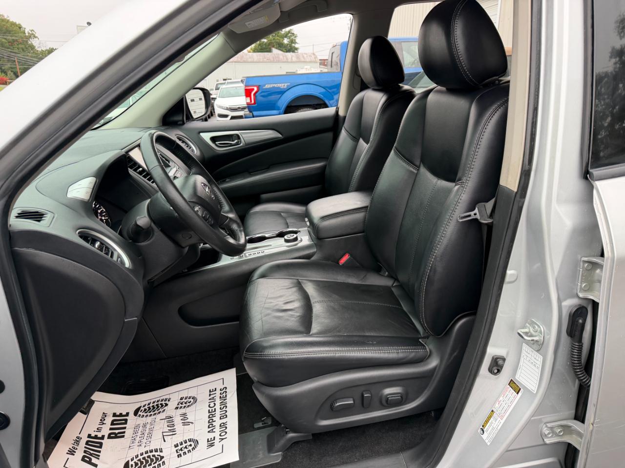 Nissan Pathfinder SL 4WD 2019