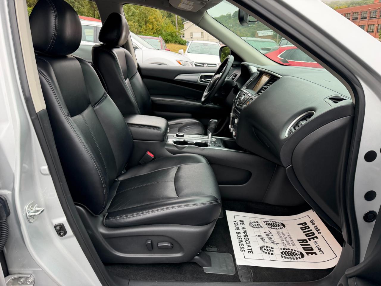 Nissan Pathfinder SL 4WD 2019