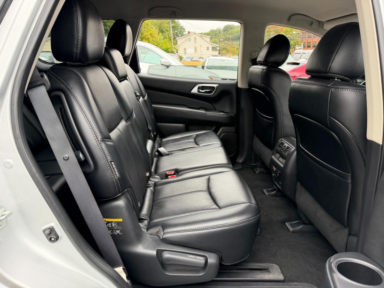 Nissan Pathfinder SL 4WD 2019