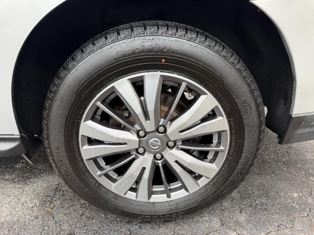 Nissan Pathfinder SL 4WD 2019