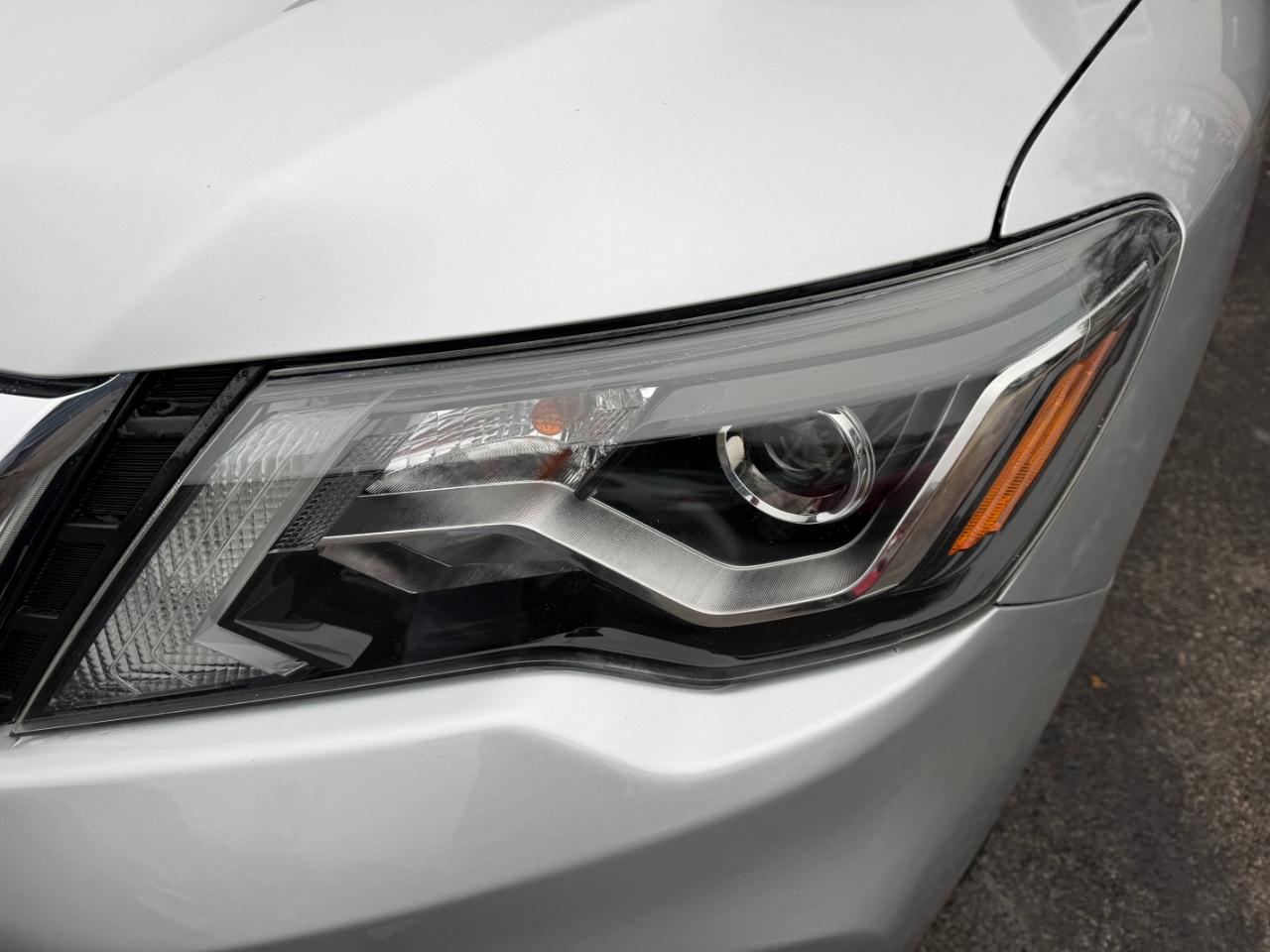 Nissan Pathfinder SL 4WD 2019