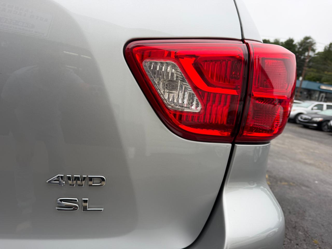 Nissan Pathfinder SL 4WD 2019