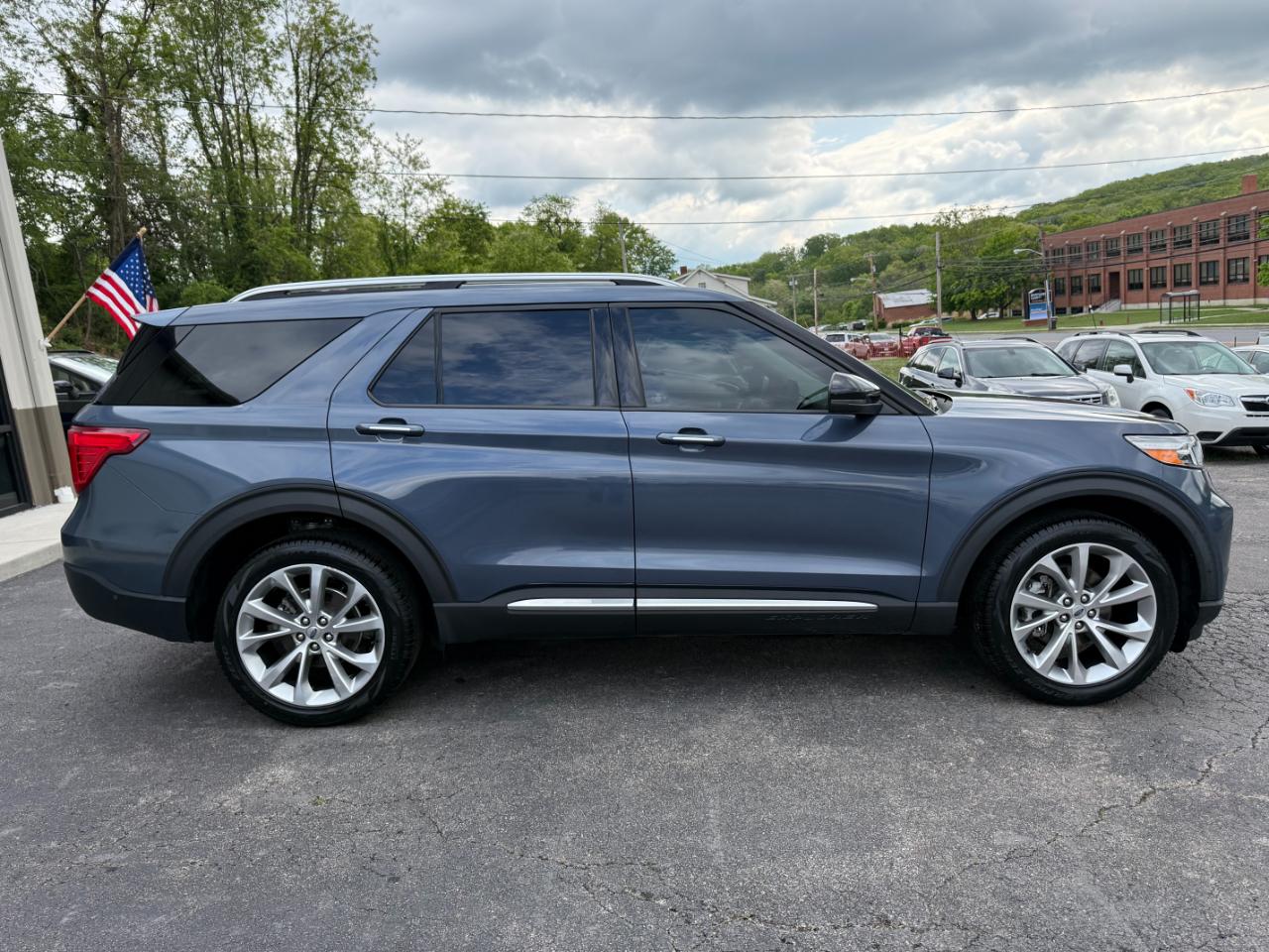 Ford Explorer Platinum AWD 2021