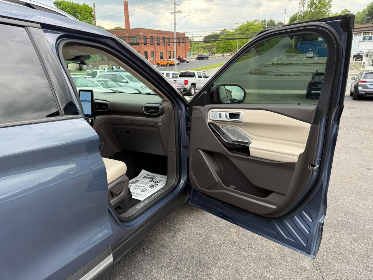 Ford Explorer Platinum AWD 2021