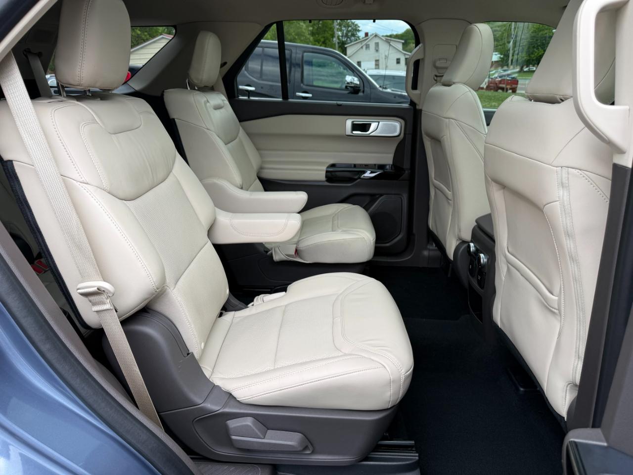 Ford Explorer Platinum AWD 2021