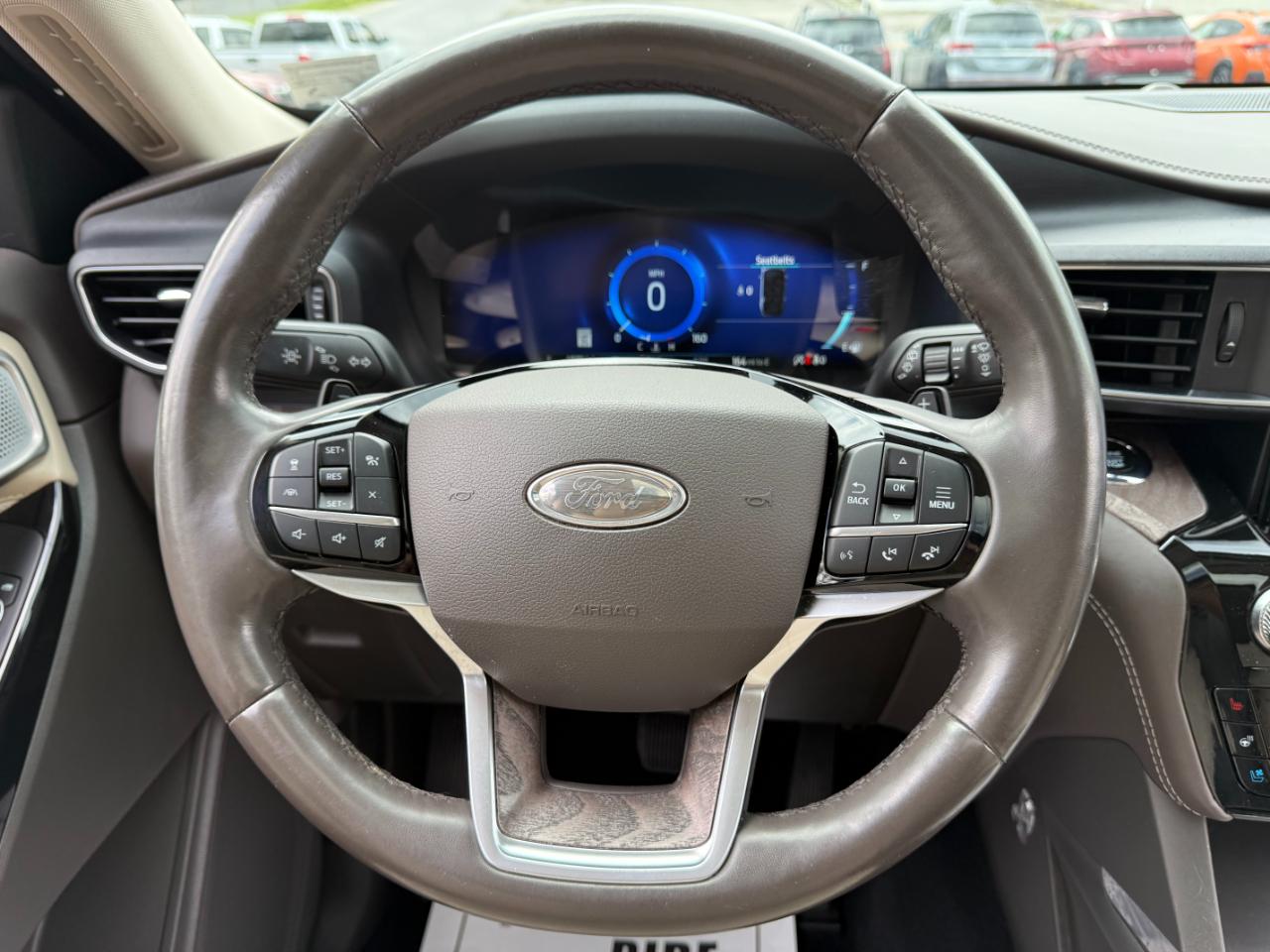 Ford Explorer Platinum AWD 2021