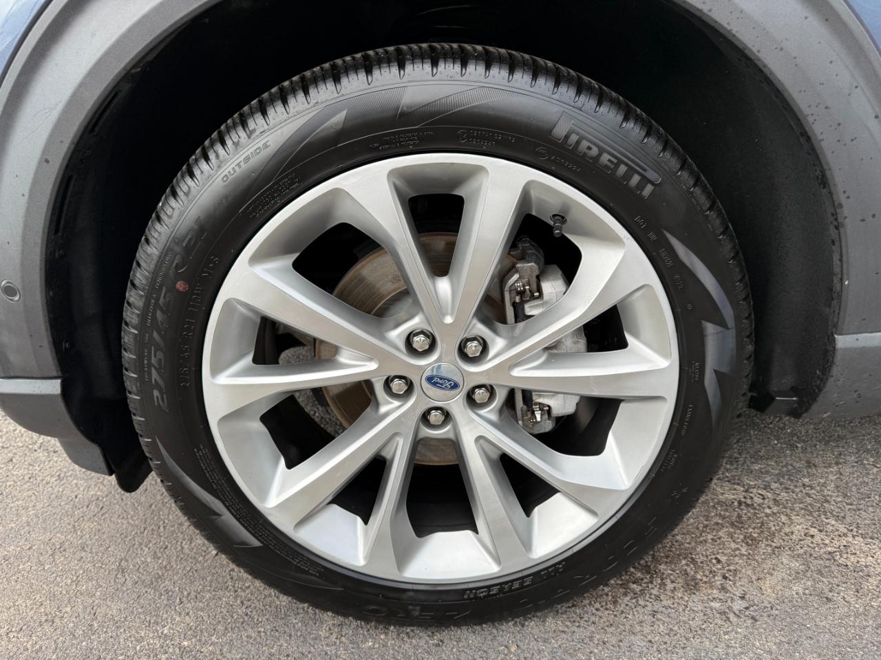 Ford Explorer Platinum AWD 2021