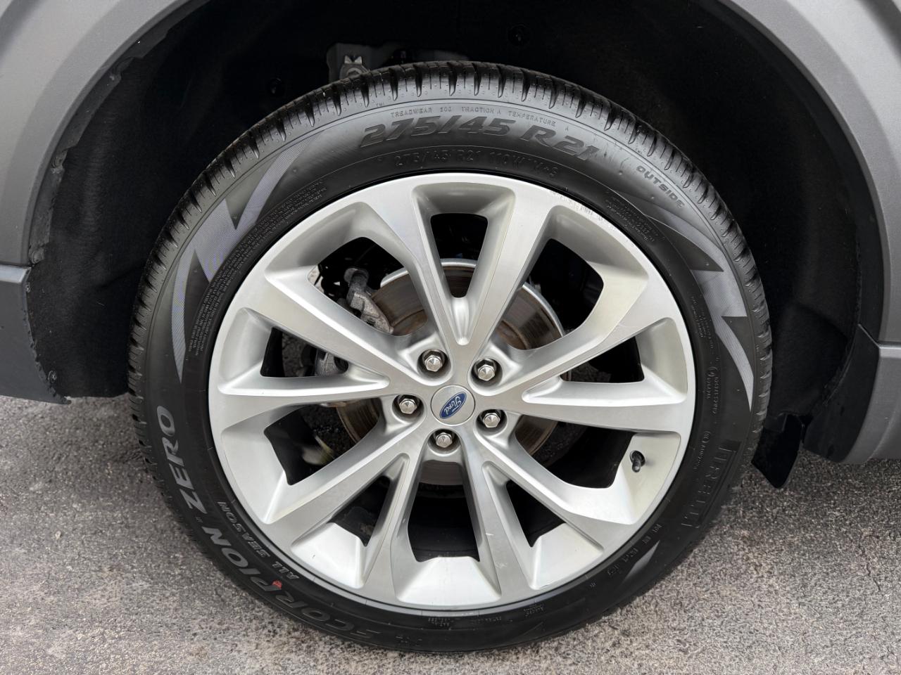 Ford Explorer Platinum AWD 2021