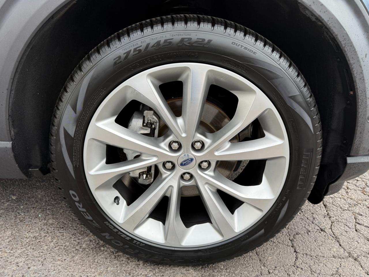 Ford Explorer Platinum AWD 2021