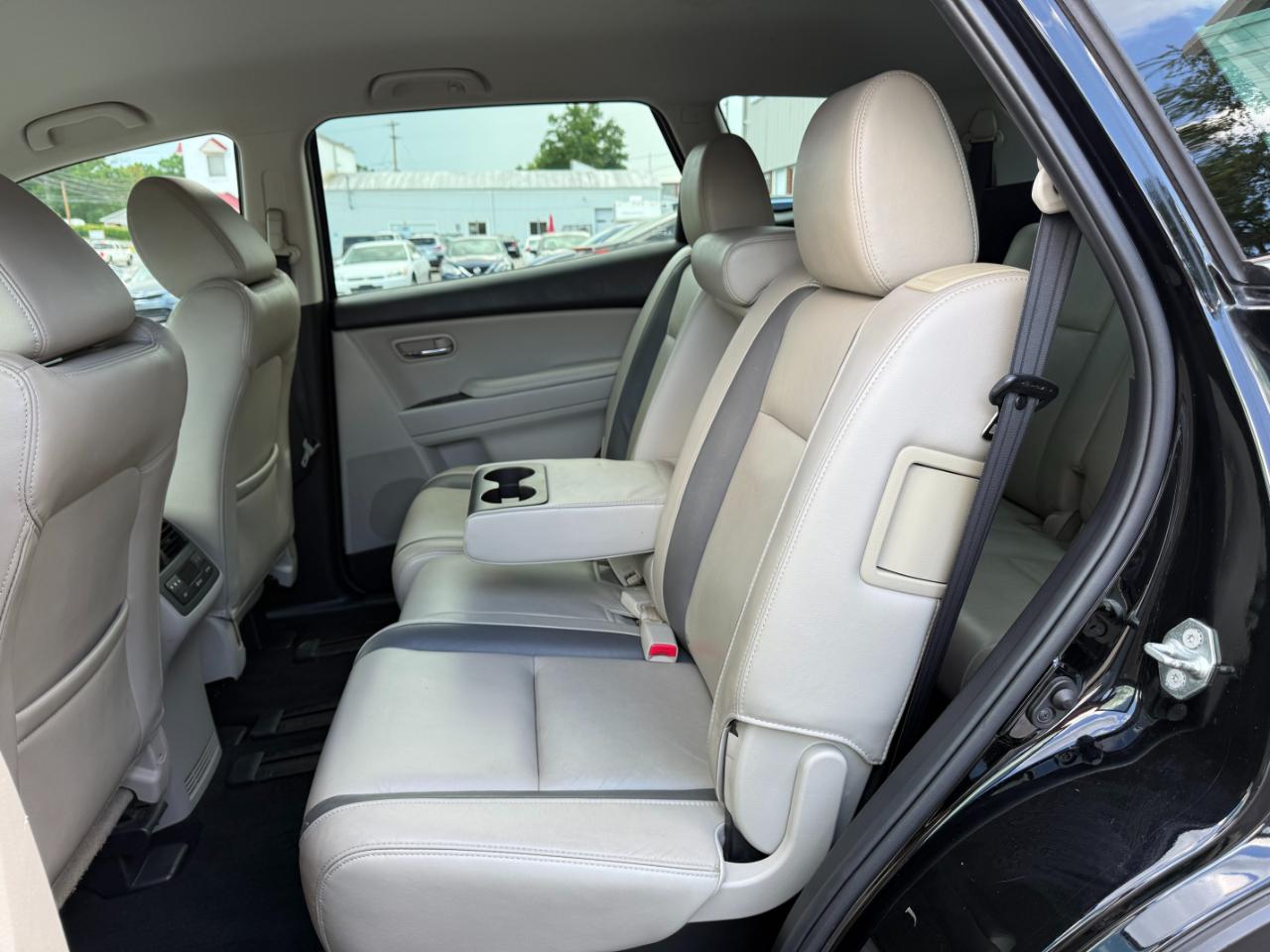 Mazda CX-9 Touring 2012