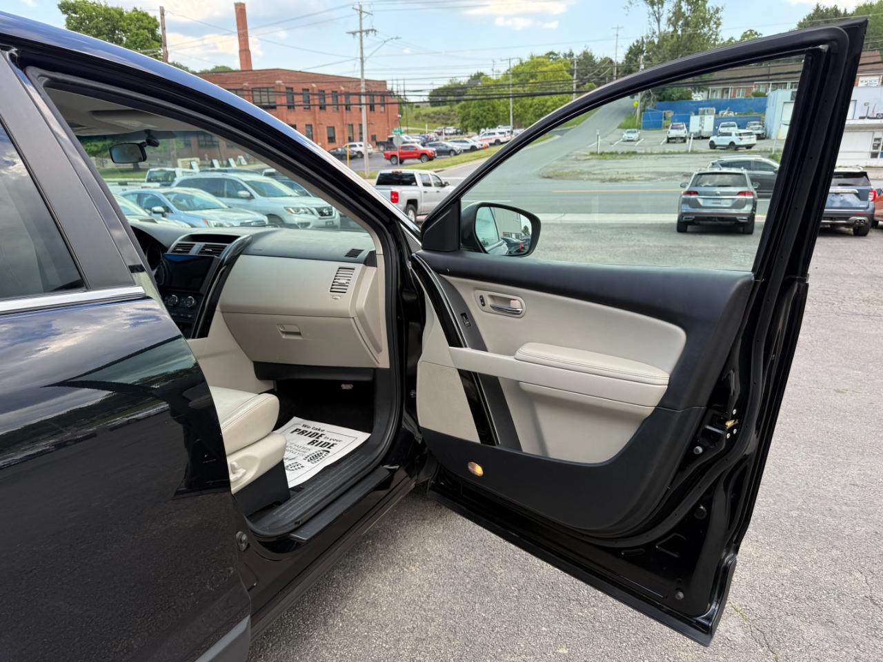 Mazda CX-9 Touring 2012