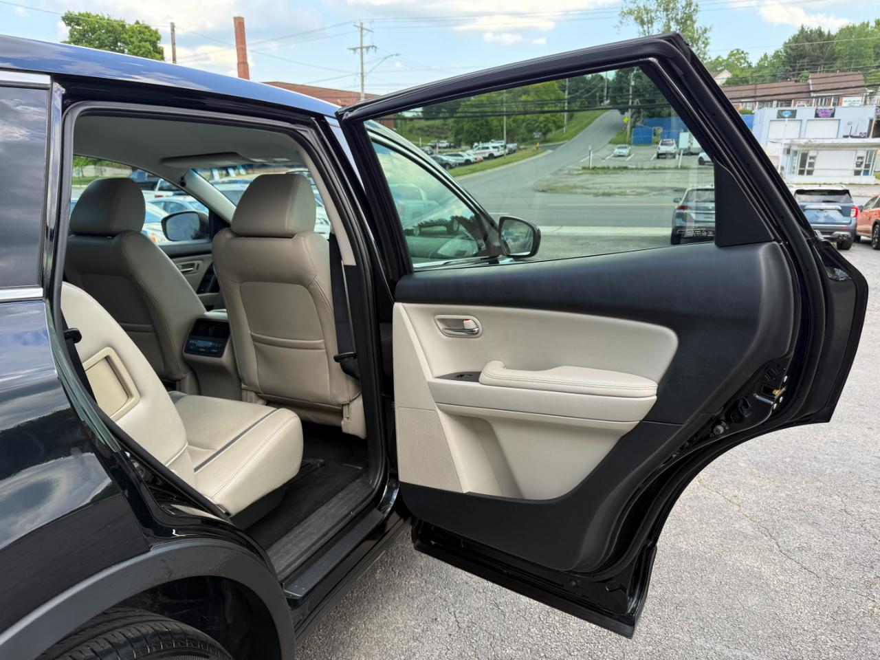 Mazda CX-9 Touring 2012