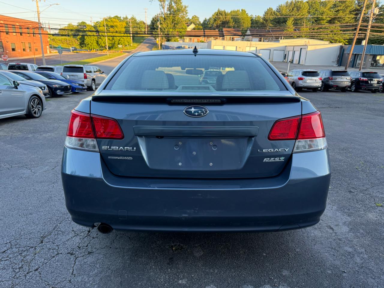 Subaru Legacy 2.5i Limited 2013