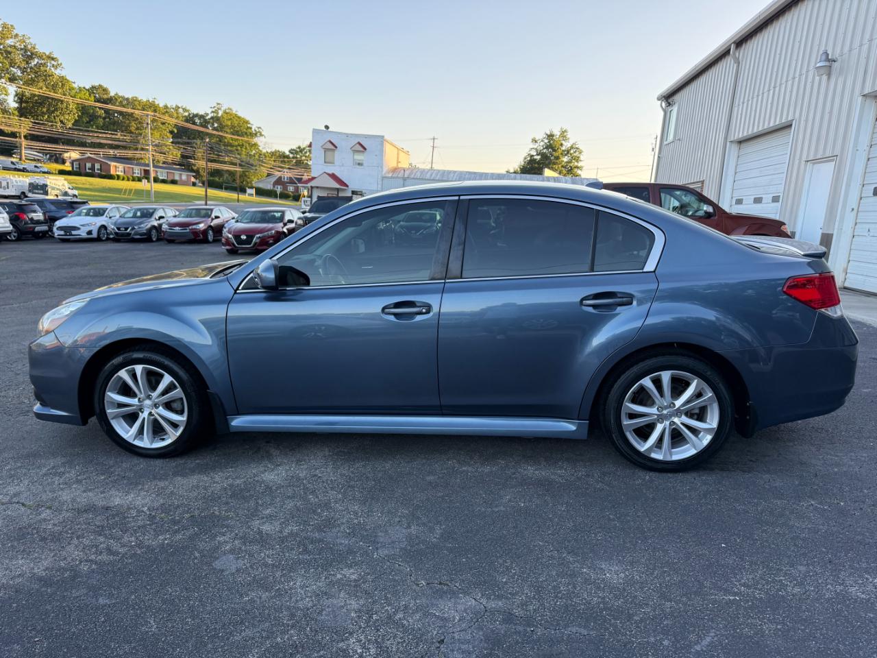 Subaru Legacy 2.5i Limited 2013