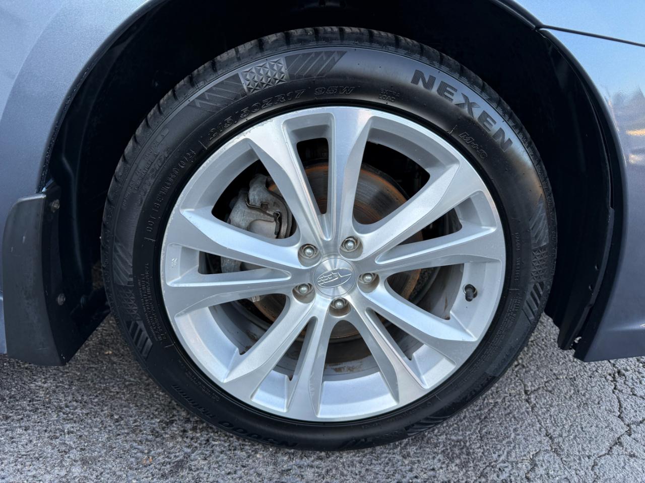 Subaru Legacy 2.5i Limited 2013