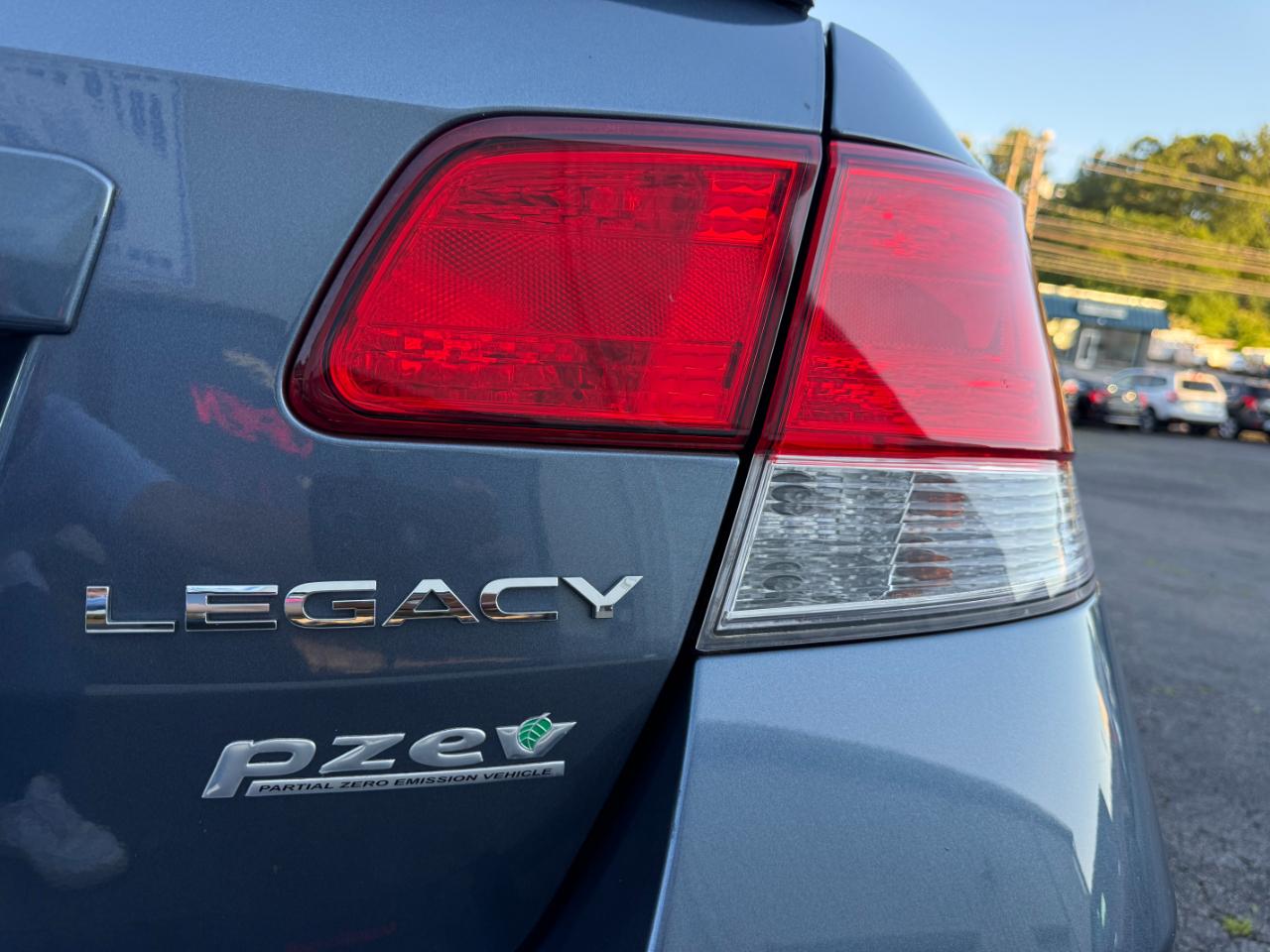 Subaru Legacy 2.5i Limited 2013