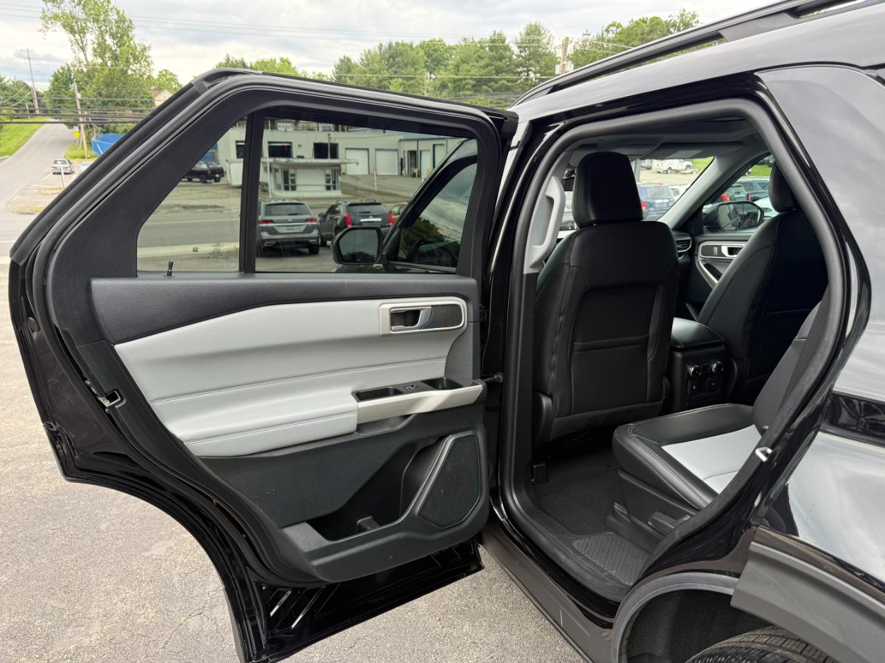 Ford Explorer XLT AWD 2023
