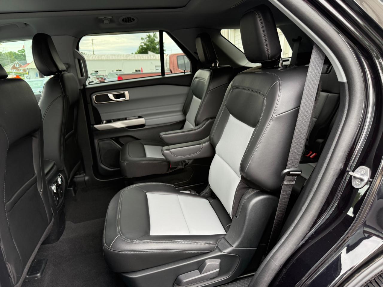 Ford Explorer XLT AWD 2023