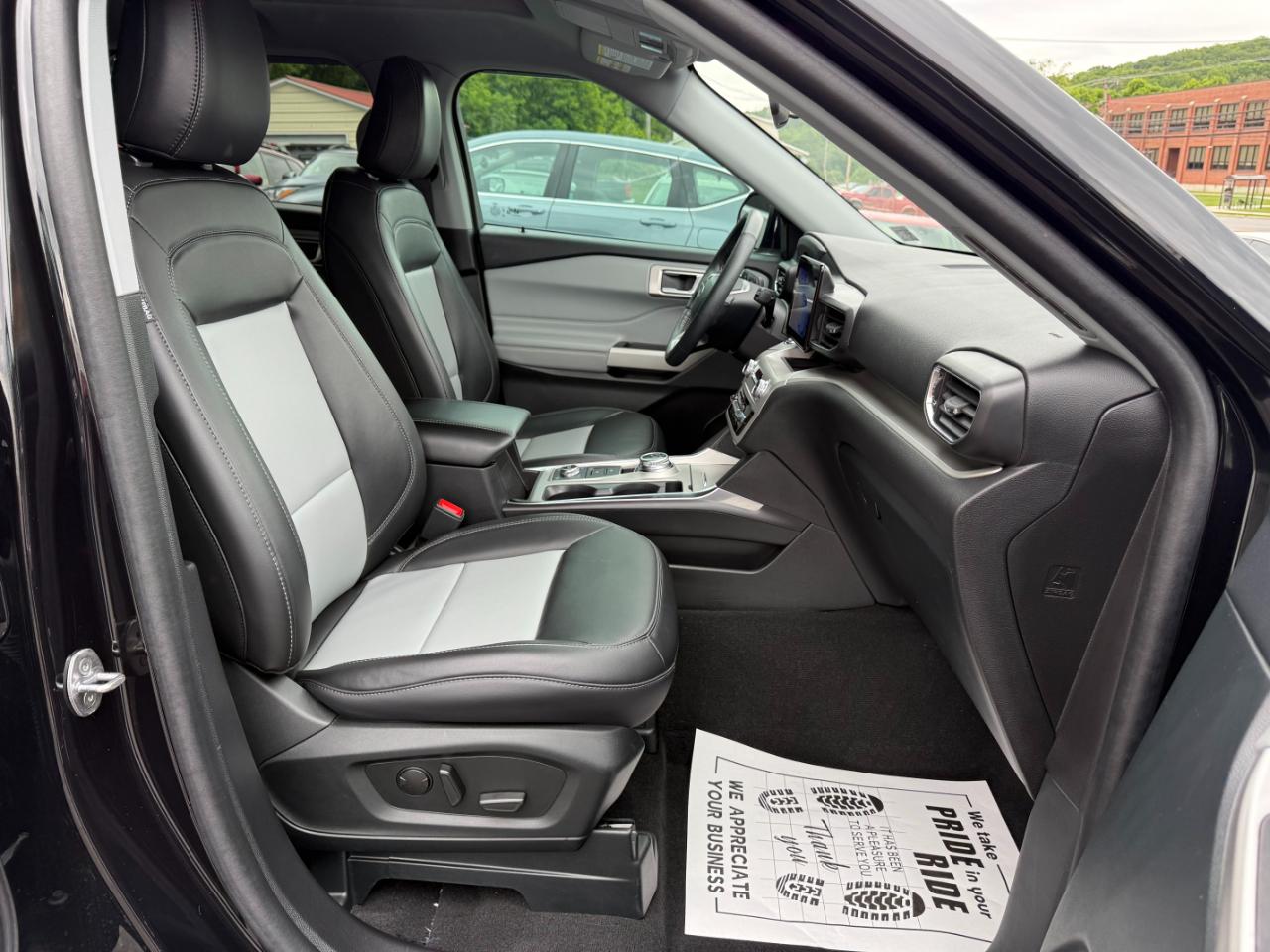 Ford Explorer XLT AWD 2023