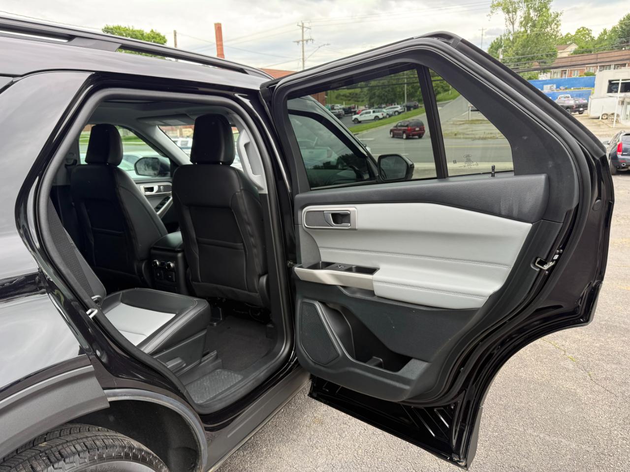 Ford Explorer XLT AWD 2023