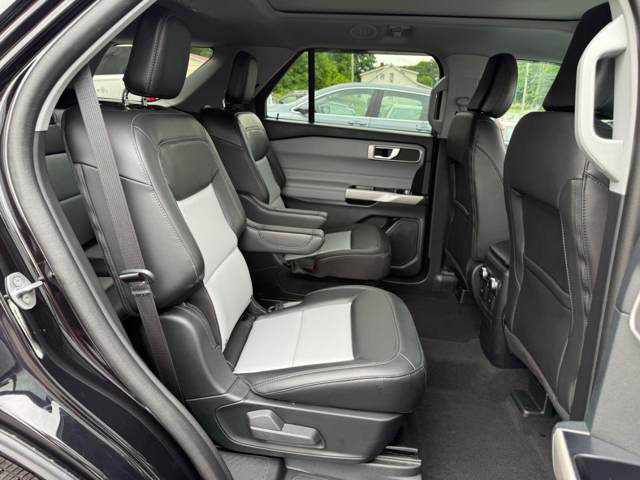 Ford Explorer XLT AWD 2023