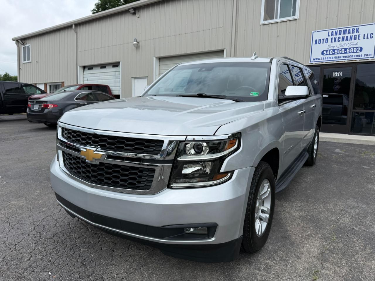 Chevrolet Suburban LT 4WD 2019