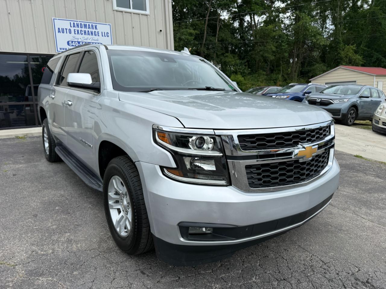 Chevrolet Suburban LT 4WD 2019