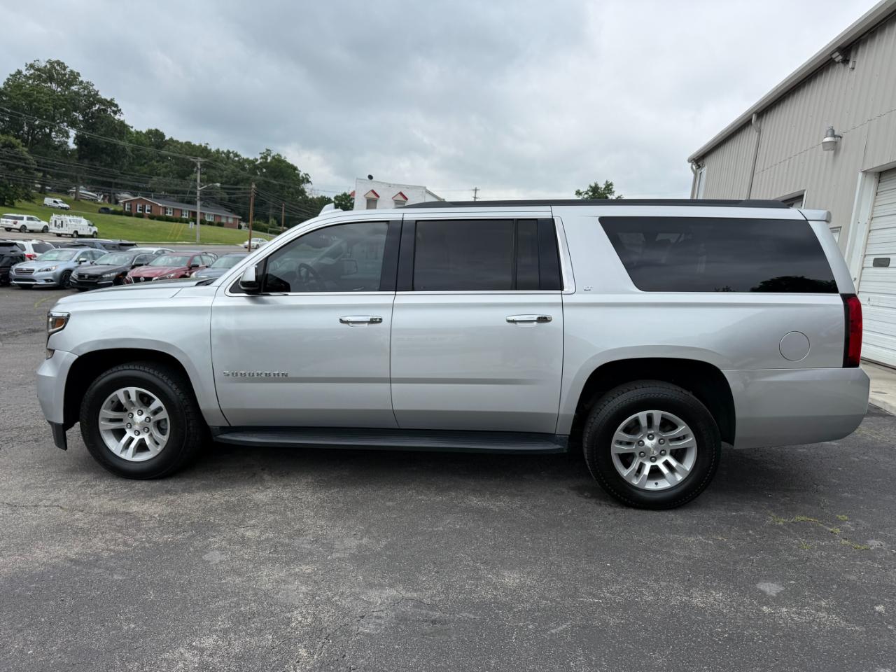 Chevrolet Suburban LT 4WD 2019