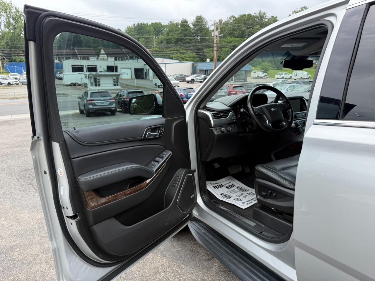 Chevrolet Suburban LT 4WD 2019