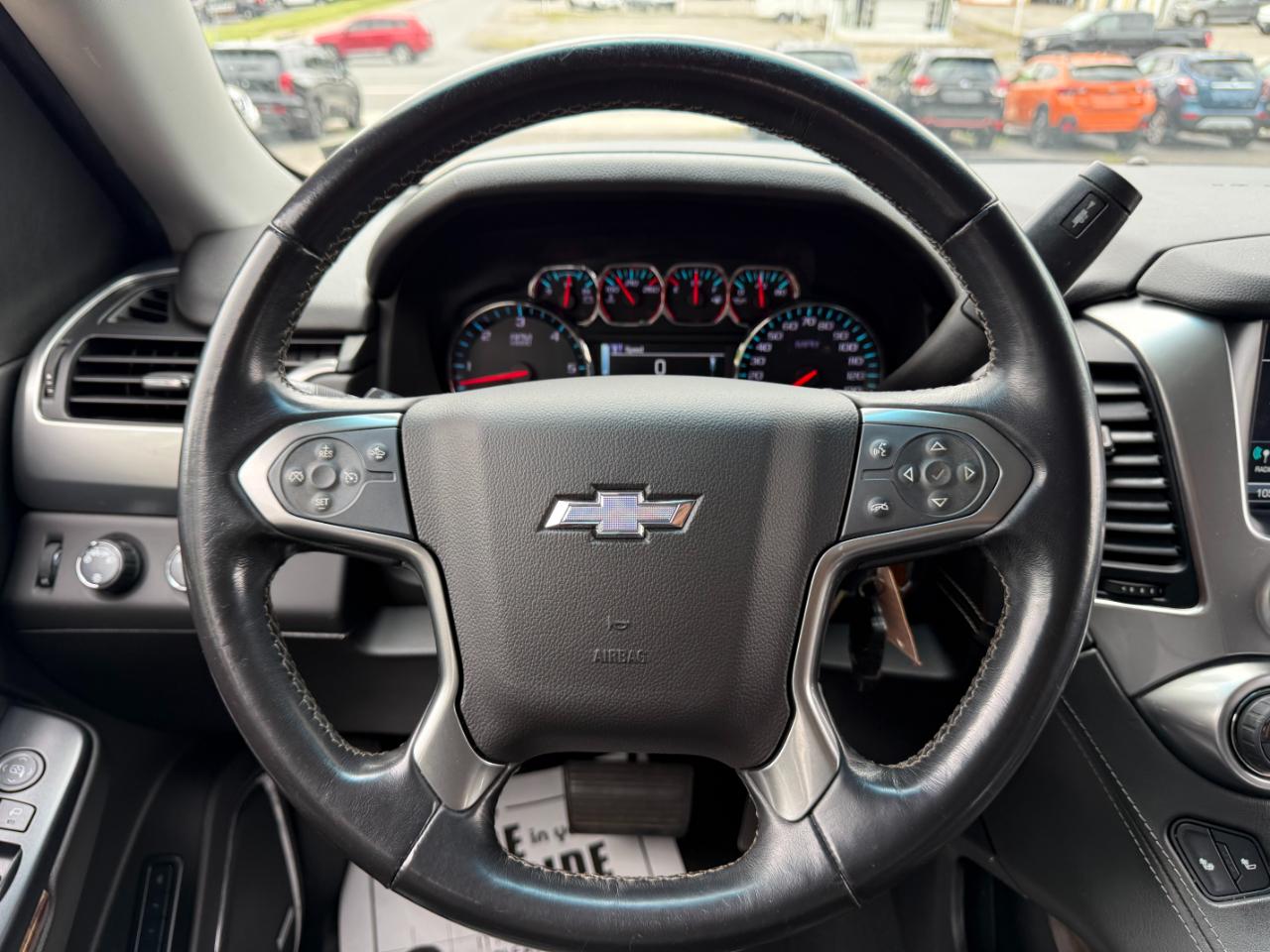 Chevrolet Suburban LT 4WD 2019