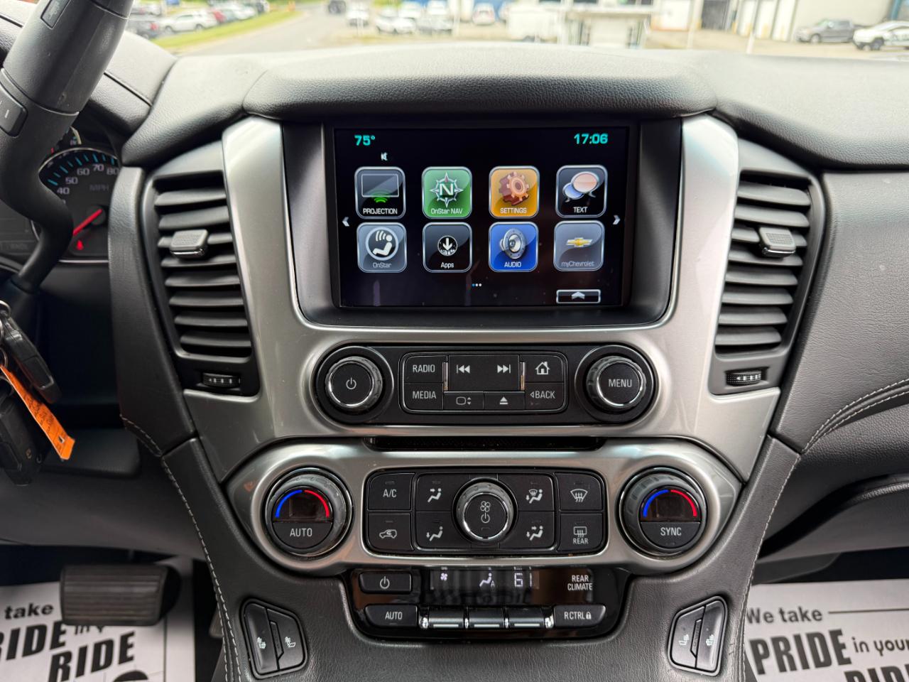 Chevrolet Suburban LT 4WD 2019