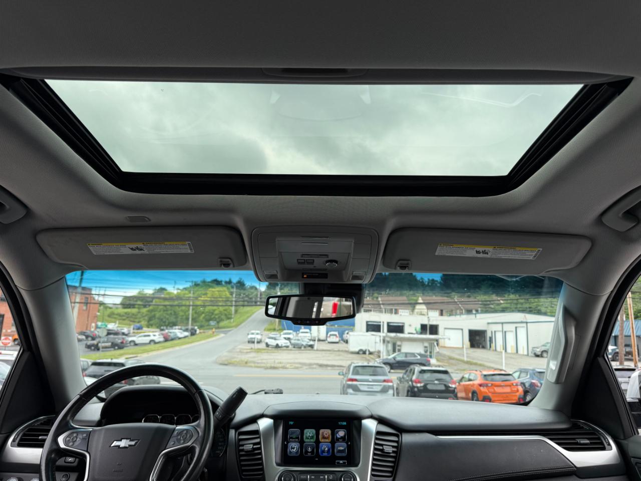 Chevrolet Suburban LT 4WD 2019