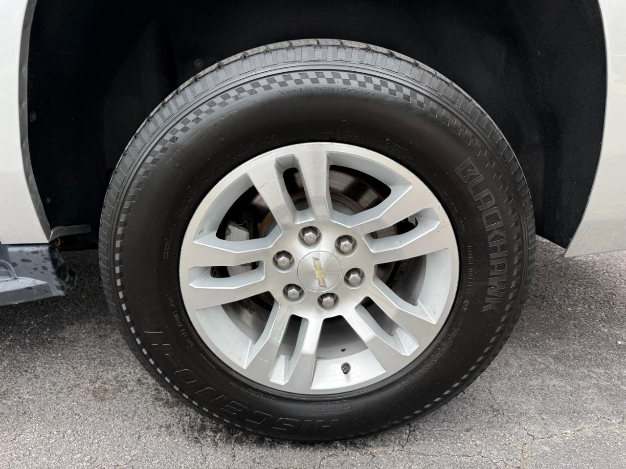 Chevrolet Suburban LT 4WD 2019