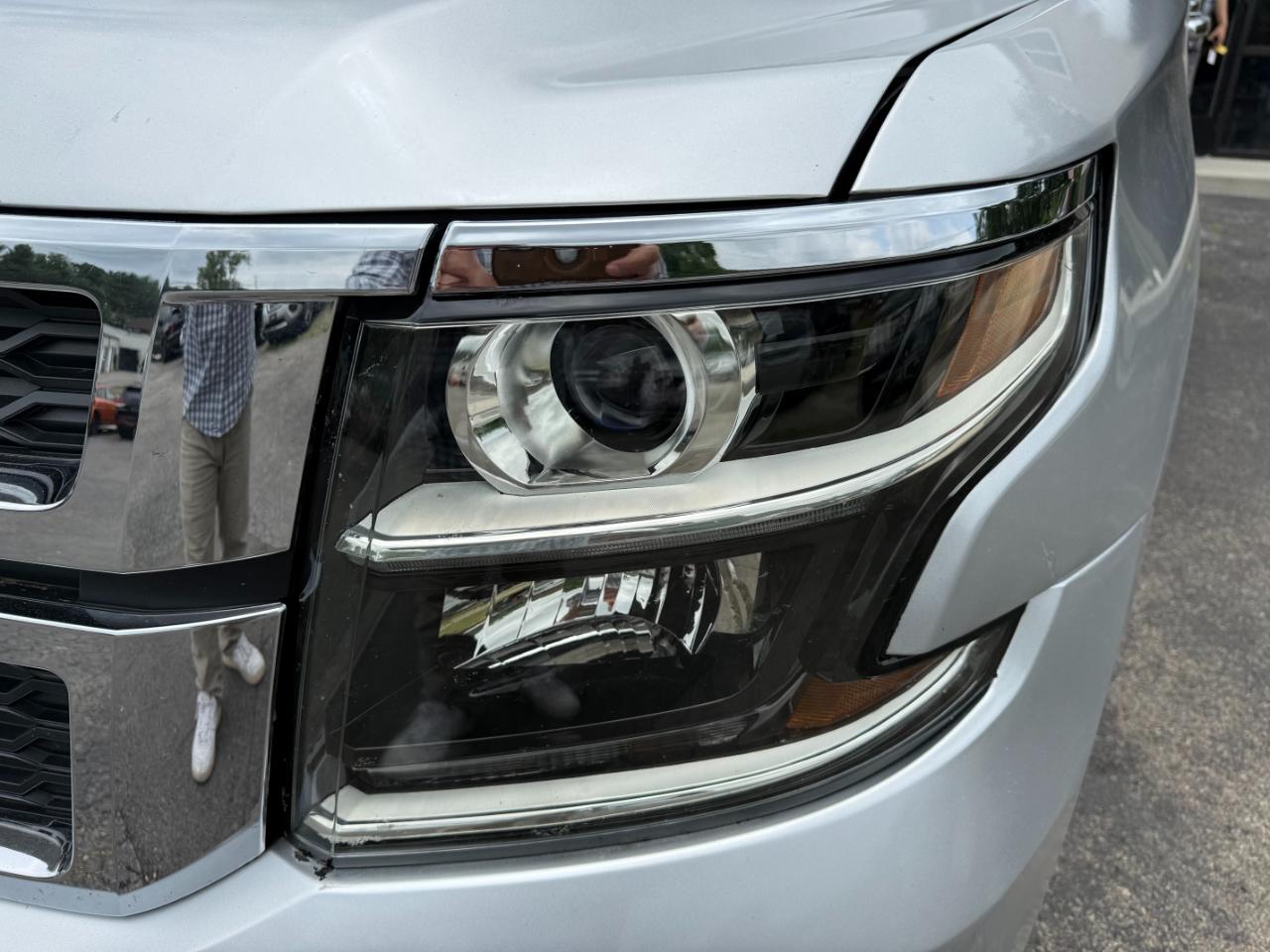 Chevrolet Suburban LT 4WD 2019