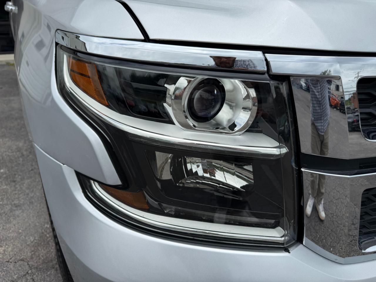 Chevrolet Suburban LT 4WD 2019