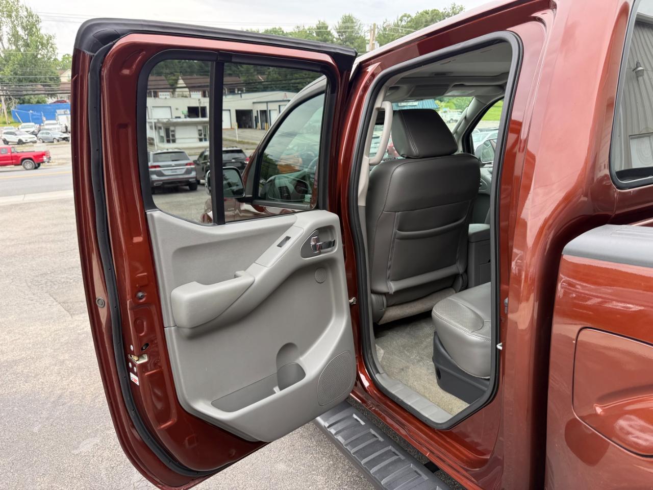 Nissan Frontier SL Crew Cab 5AT 4WD 2018