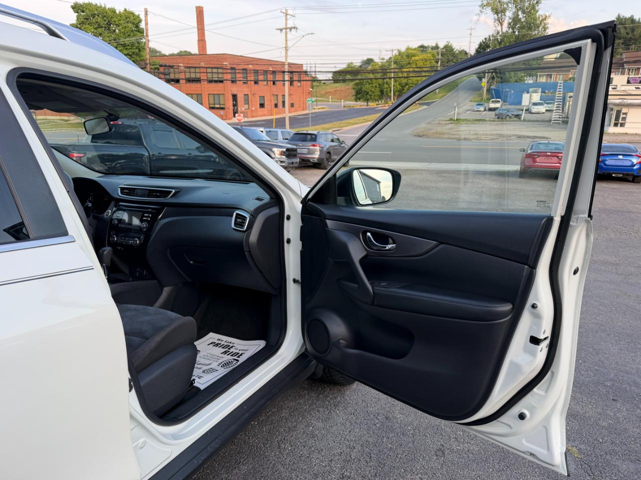 Nissan Rogue SV AWD 2016