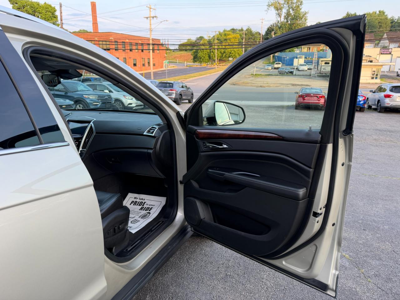 Cadillac SRX Luxury Collection AWD 2015