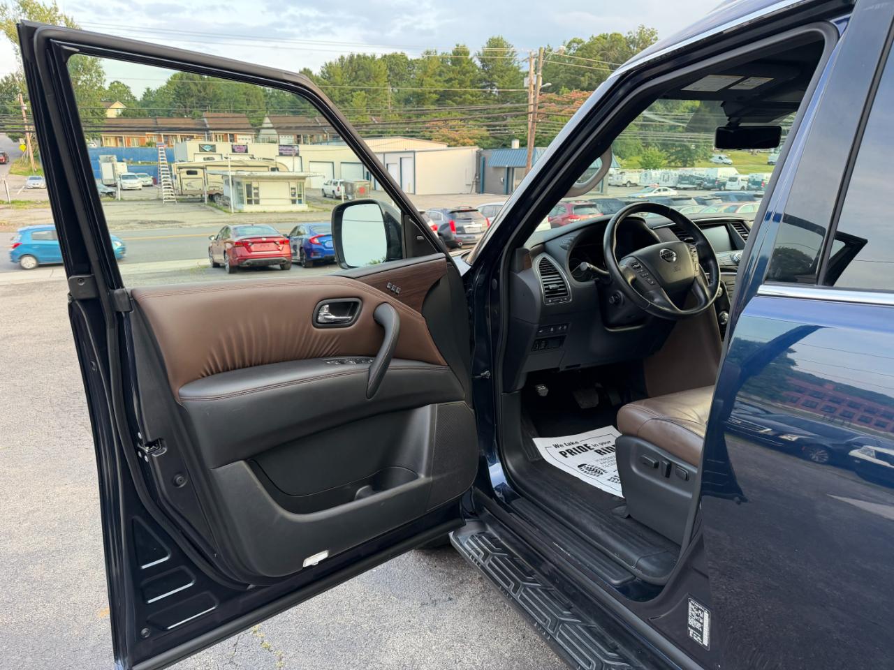 Nissan Armada  2019