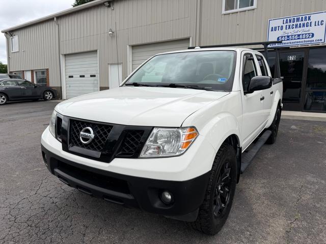 White 2018 Nissan Frontier Pickup Truck Four-Wheel Drive 5-Speed Automatic