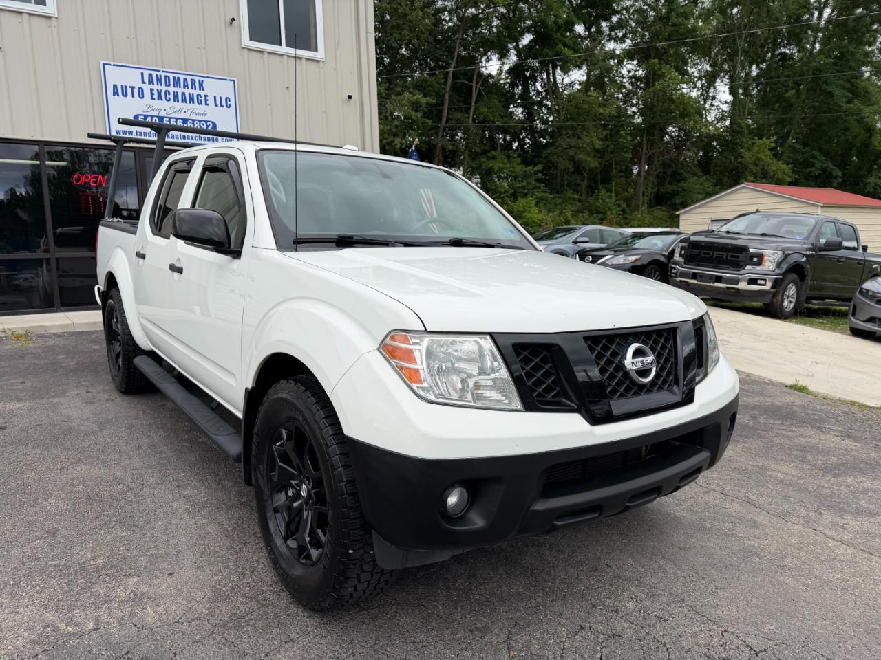 Nissan Frontier SV Crew Cab 5AT 4WD 2018
